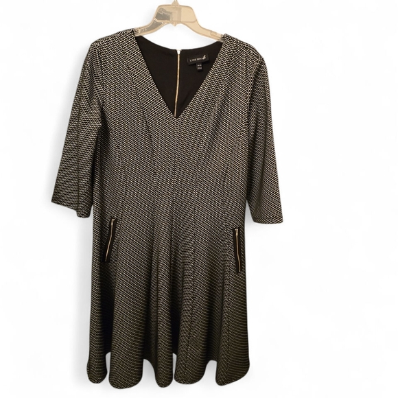 PLUS SIZE******Lane Bryant Black and White Top - Picture 2 of 7